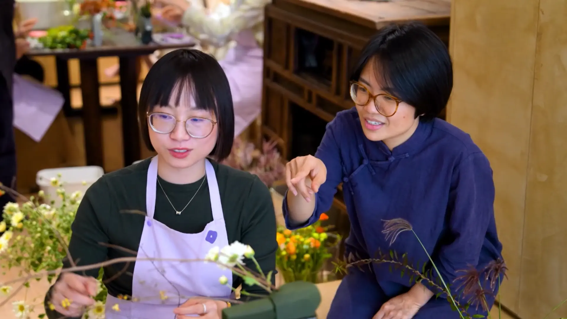 Cắm hoa nghệ thuật | Hà Nội đến để yêu | 18/12/2025